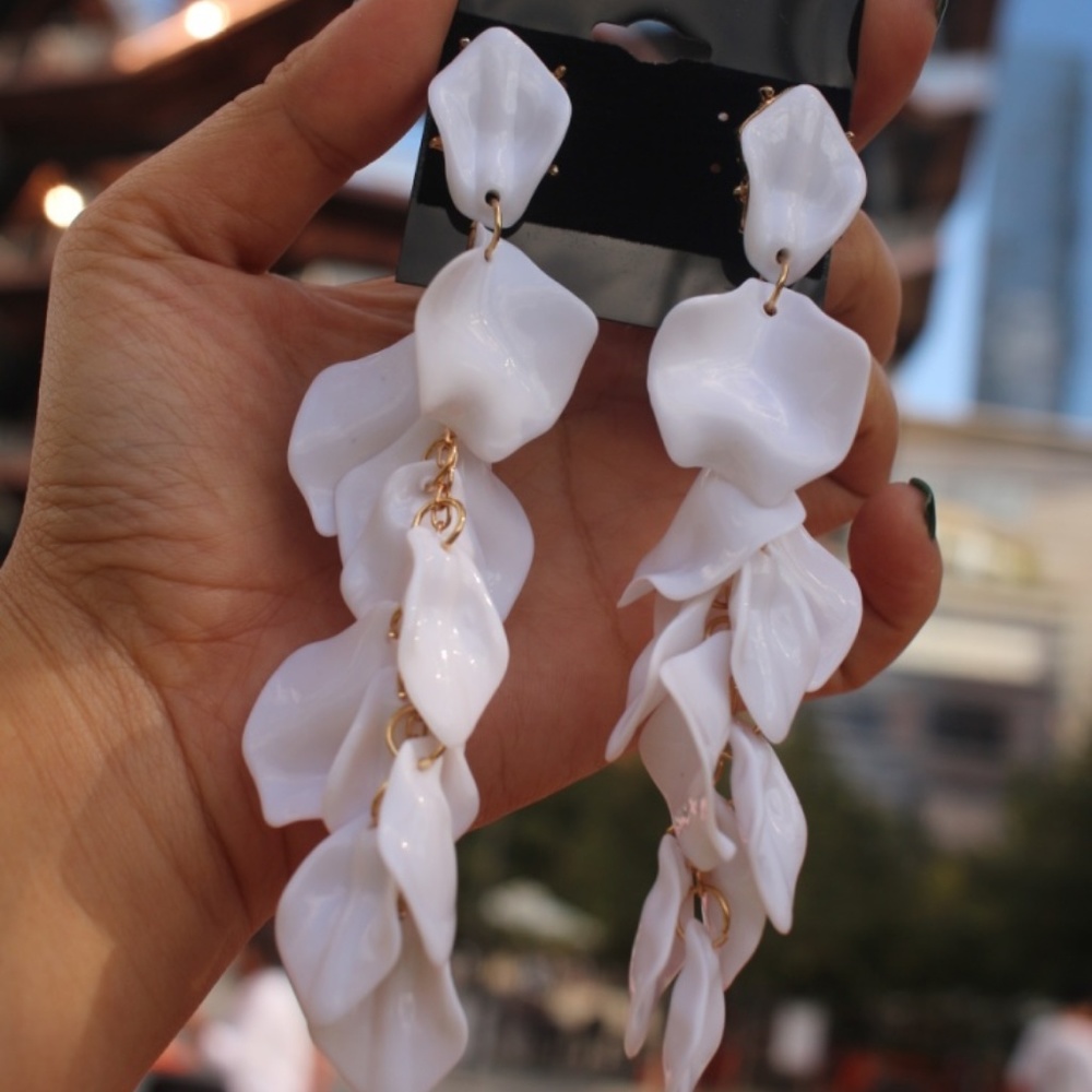 New HANDMADE Long Petals Flowers Floral Dangling - Picture 5 of 7